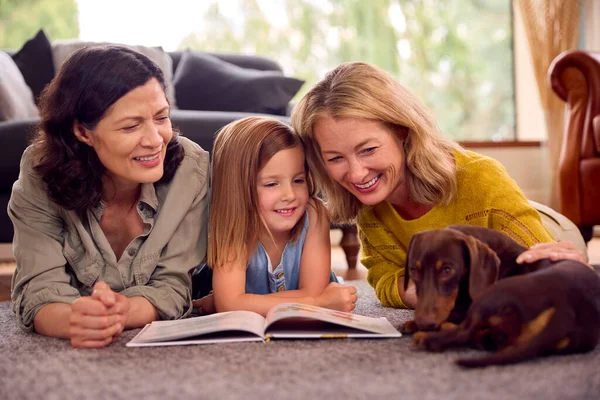 Same Sex Family Two Mums Daughter Pet Dachshund Lying Floor — Stock Photo, Image