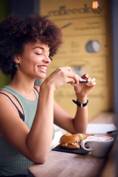 Woman Coffee Shop Taking Picture Food Post Social Media — Stock Photo, Image