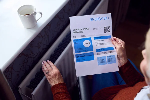 Close Senior Woman Wheelchair Energy Bill Radiator Cost Living Energy — Stock Photo, Image