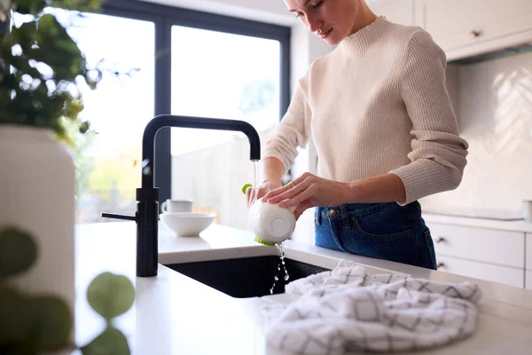 Close Woman Home Kitchen Doing Washing — стоковое фото