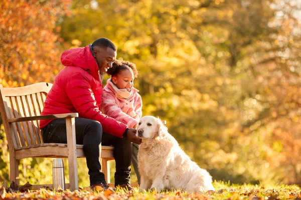Family Shot Father Daughter Sitting Bench Pet Dog Walk Autumn — Stock Photo, Image