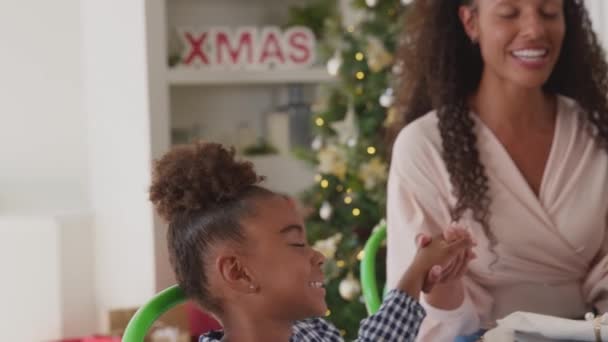 Multi Generation Family Celebrating Christmas Home Saying Prayer Eating Meal — Stock Video