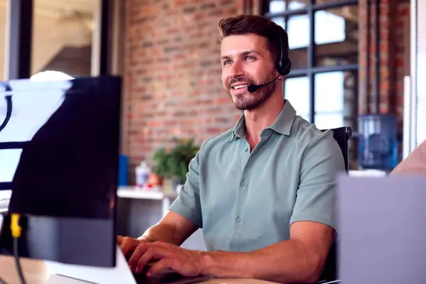 Businessman Wearing Headset Computer Customer Support Centre — Stock Photo, Image
