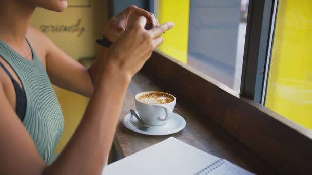 Low Angle Shot Female Customer Sitting Coffee Shop Window Using — Stock Video