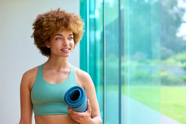 Portrait Woman Wearing Gym Clothing Gym Yoga Studio Holding Exercise — Stock Photo, Image
