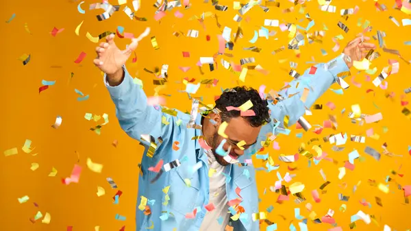 Studio Shot Man Syndrome Celebrating Big Win Showered Tinsel Confetti — Stock Photo, Image