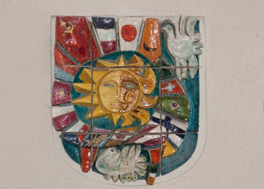 Kyiv, Ukrayna - 1 Aralık 2022 Kyiv Sarayı içinde bir mozaik ve çocukların gençlik gençlik kampı öncüleri. Yakın plan fotoğraf..