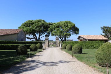 Bordeaux şehrinin yakınlarındaki Saint Georges Şarap Evi.