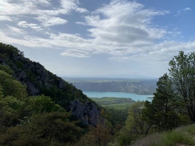 Fransa 'daki Sainte-Croix Gölü.