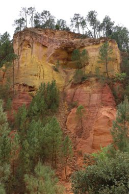 Roussillon, Provence yakınlarındaki Ochre yolu.