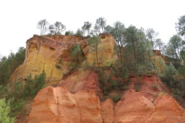 Roussillon, Provence yakınlarındaki Ochre yolu.