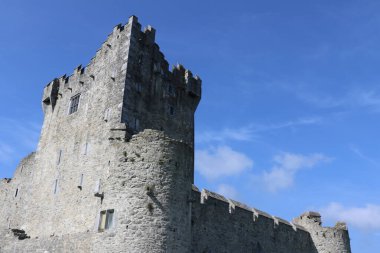 Ross Kalesi, ortaçağ İrlanda kalesi, Killarney yakınlarında.