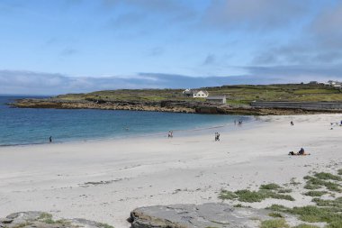 İrlanda, Aran Adalarındaki Kilmurvey Plajı