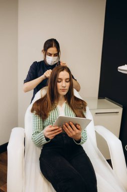 Saç ve kafa derisinin mikroskobik incelemesi için teşhis kompleksi.