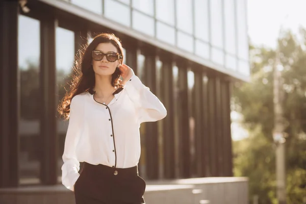 Caucasian Young Woman Glasses Standing Stairs Outdoors Business Center Looking — 스톡 사진
