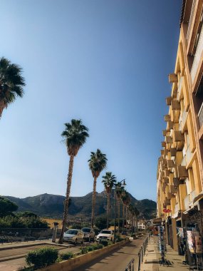 Calvi şehrinin havadan görünüşü, Korsika, Fransa. Şehrin duvarları, denize bakan uçurumlar. Yüksek kalite fotoğraf