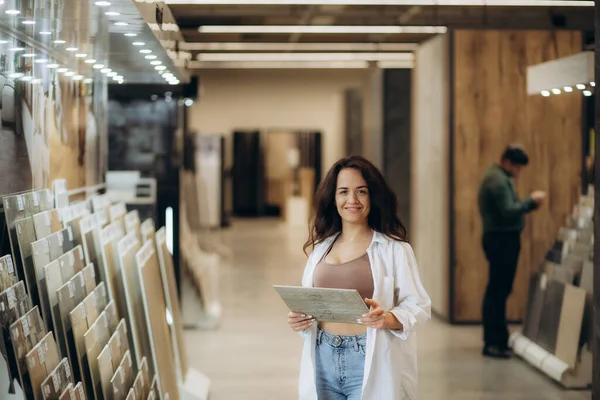 Happy Female Customer Choosing New Tiles Shop Gorgeous Young Woman — Stock Photo, Image