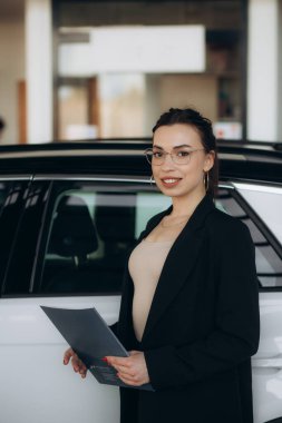 Araba Bayilik çalışma profesyonel satış temsilcisi
