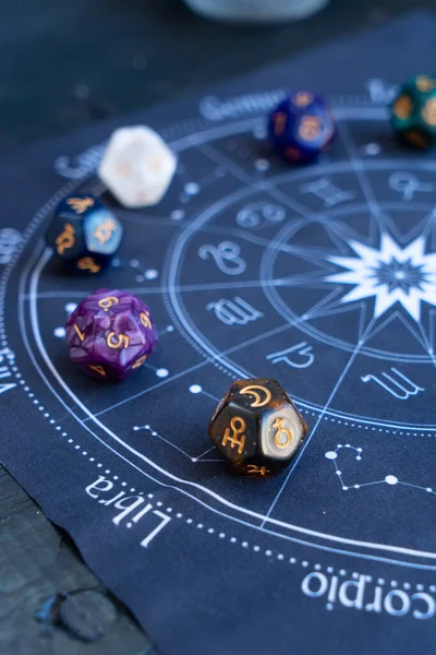 Oroscopo Cerchio Zodiacale Con Dadi Divinazione Previsioni Fortuna Astrologia Nuovo — Foto Stock