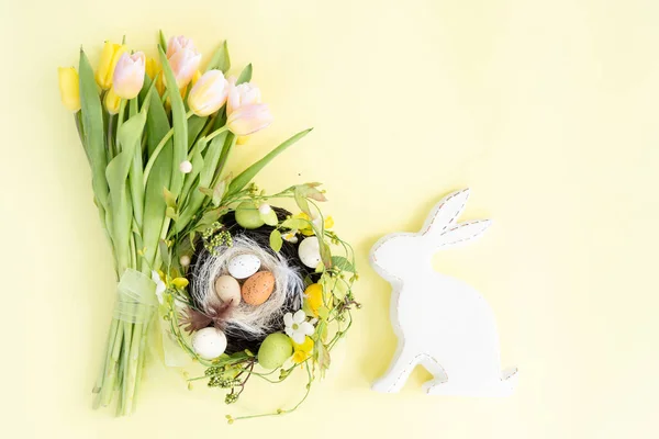 Easter Scene Colored Eggs Nest Tulips Bunny Flat Lay Light — Stock Photo, Image