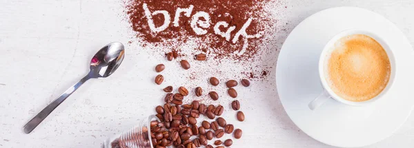 コーヒー ブレーク コンセプト エスプレッソ スプーン コーヒー ブレークのレタリングのカップ — ストック写真