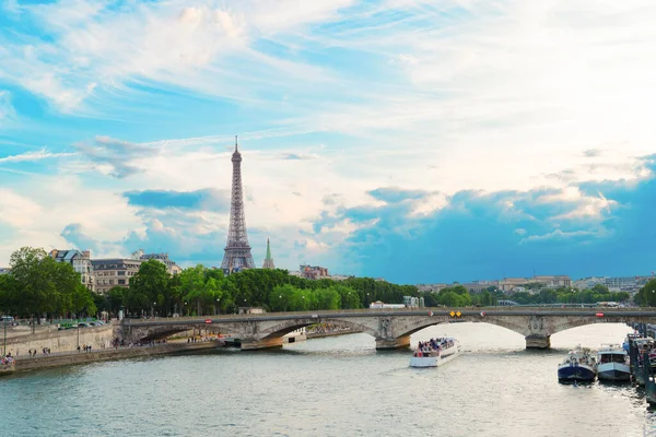 Torre Eiffel Ribera Del Sena París Francia — Foto de Stock