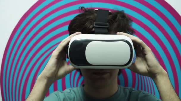 Zicht Van Mens Googles Virtuele Metaverse Ruimte Virtual Gaming Augmented — Stockvideo