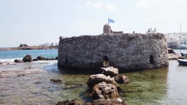 View Old Fortress Old Town Naoussa Paros Island Greece Sunshine — Stock Video