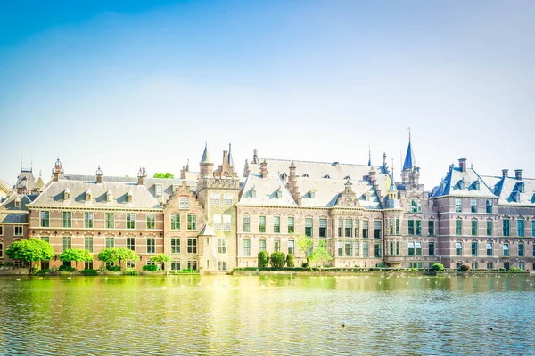 Fachada Binnenhof Parlamento Holandés Con Estanque Hofvijver Haya Holanda Tonificado — Foto de Stock