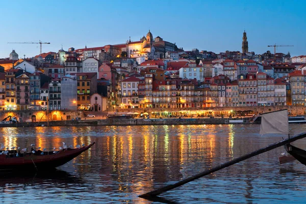 Живописный Красочный Вид Старый Город Порту Закате Португалия Мостом Понте — стоковое фото