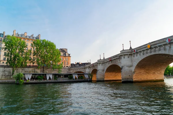 Ейфелева Вежа Берег Річки Сена Вид Низький Кут Париж Франція — стокове фото