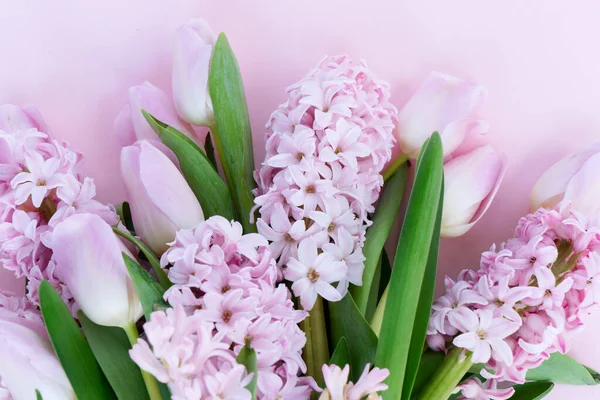 Пасхальная Сцена Свежими Тюльпанами Гиацинтовыми Цветами — стоковое фото