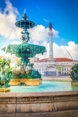 ünlü Rossio Meydanı güneşli gün, Lisbon, Portekiz
