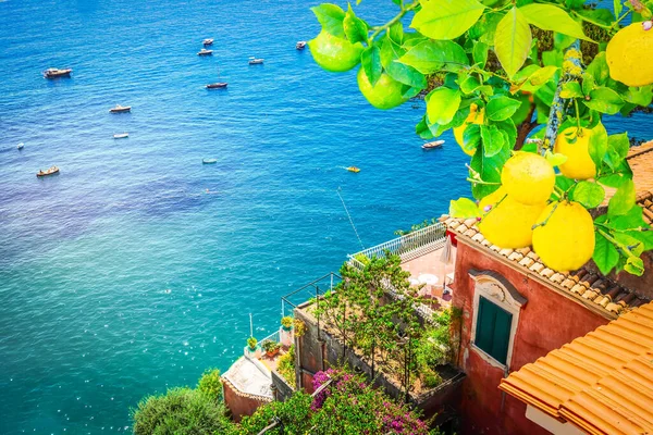 Felsküste Und Tyrrhenisches Meer Der Nähe Von Positano Amalfiküste Italien — Stockfoto