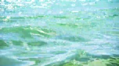 güneşli glimpses ile açık ve trasparent Atlantik Okyanusu su