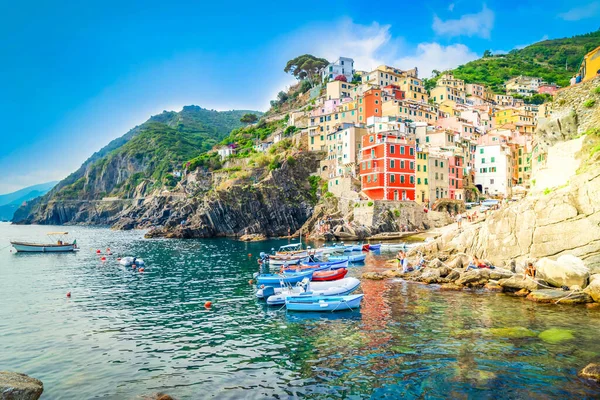 Riomaggiore Pintoresca Ciudad Con Barcos Amarrados Cinque Terre Italia — Foto de Stock