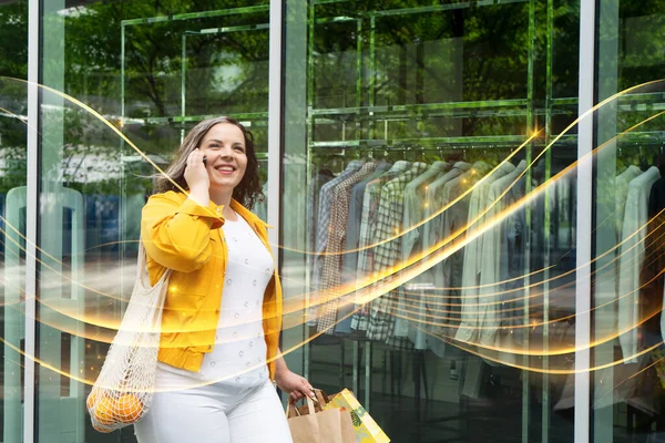 Happy Curvy Woman Shopping Bags Talking Mobile Phone Enjoying Shopping — Fotografia de Stock
