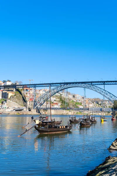 Resimli Eski Kasaba Porto Nun Renkli Manzarası Köprü Ile Portekiz — Stok fotoğraf