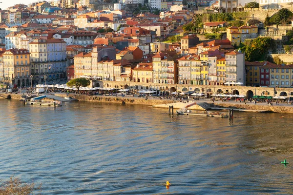 Portekiz Tarihi Porto Kasabası Şehir Merkezinin Renkli Cepheleri — Stok fotoğraf