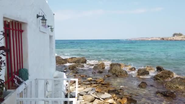 Naoussa Typische Witte Straat Leidt Naar Zee Met Zonneschijn Klein — Stockvideo
