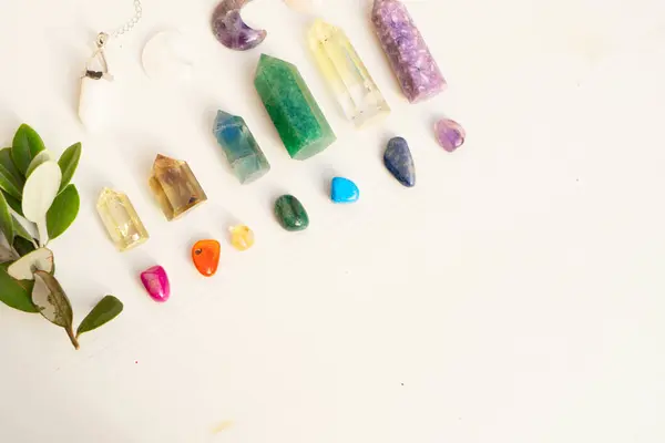 Gemstones Minerals Stones Obelisks Herbs Witchcraft Herbal Medicine Healing Magic — Stock Photo, Image