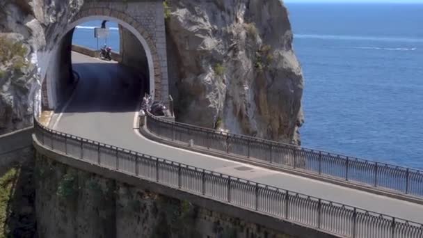 イタリア ウェブバナー形式でAmalfi夏の海岸の有名な絵の道路の流行 — ストック動画