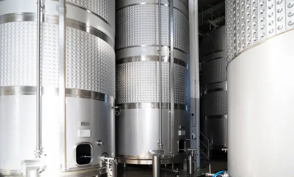 Modernt metal wine tanks, Wine cellar