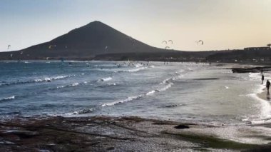 İspanya, El Medano 'da Atlantik Okyanusu