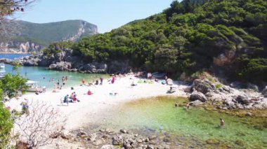 Timoni sahili ve Yunanistan Korfu 'daki İyon denizi manzarası, panoramik çekim