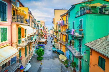 Manarola, Cinque Terre, İtalya 'nın pitoresk şehir caddesi