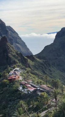 Huzurlu dağ, Masca 'nın ünlü köyü. Huzurlu manzaralar arayan doğa severler ve yürüyüşçüler için mükemmel.