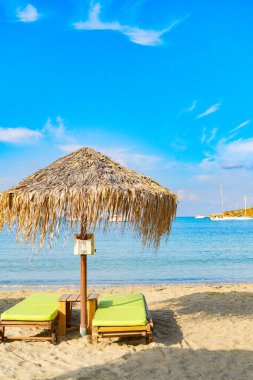 Yunan adasında romantik plaj, Paros Yunanistan 'da yaz tatili