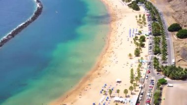 Las Teresitas beach, San Andres Köyü ve Tenerife dağlarında havadan görünümü