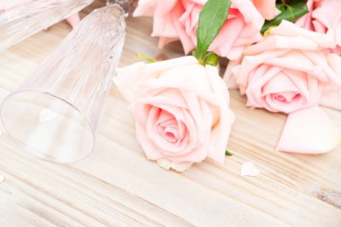 Çiçek açan pembe gül buketi, Sevgililer Günü arka planı